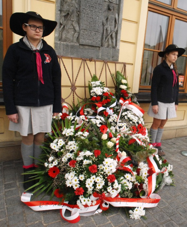 Uroczystości Święta Niepodległości na nowotarskim rynku