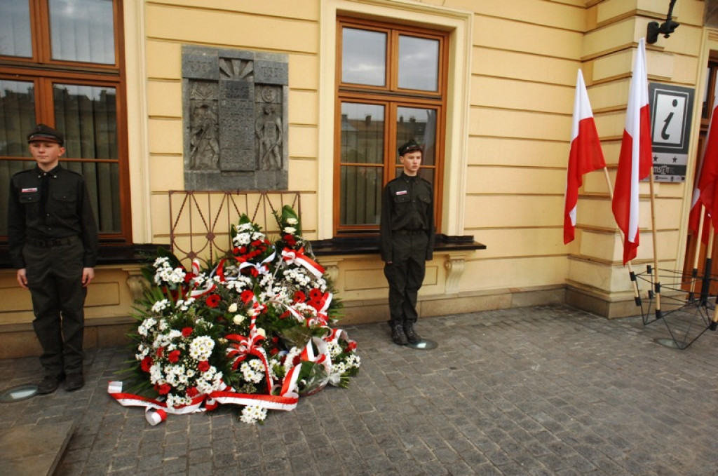 Uroczystości Święta Niepodległości na nowotarskim rynku