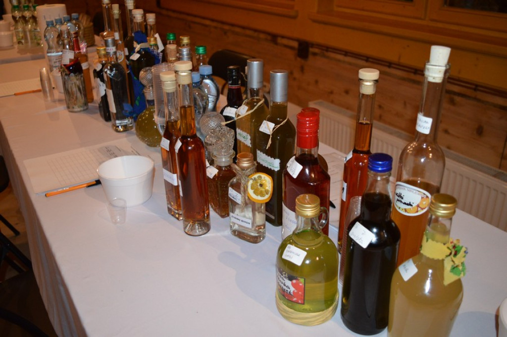 Pigwa, aronia, anyż, kwiat bzu lub truskawka