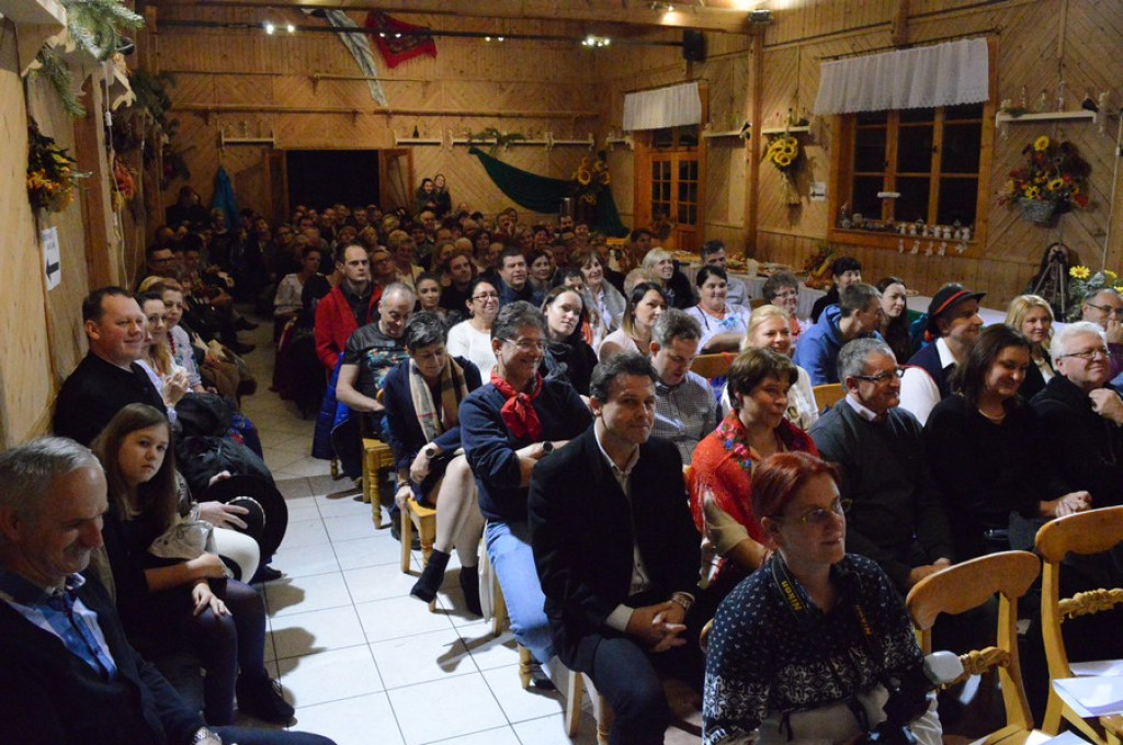 Pigwa, aronia, anyż, kwiat bzu lub truskawka