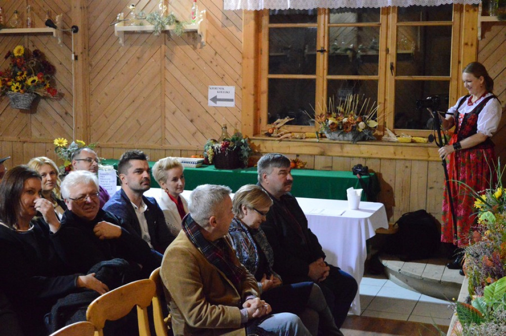 Pigwa, aronia, anyż, kwiat bzu lub truskawka