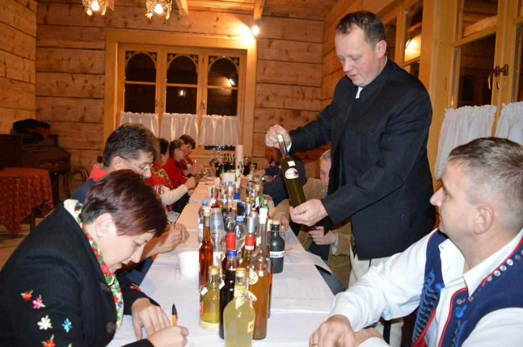 Pigwa, aronia, anyż, kwiat bzu lub truskawka