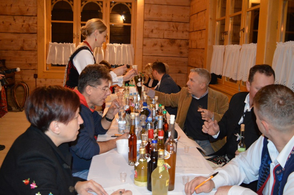 Pigwa, aronia, anyż, kwiat bzu lub truskawka
