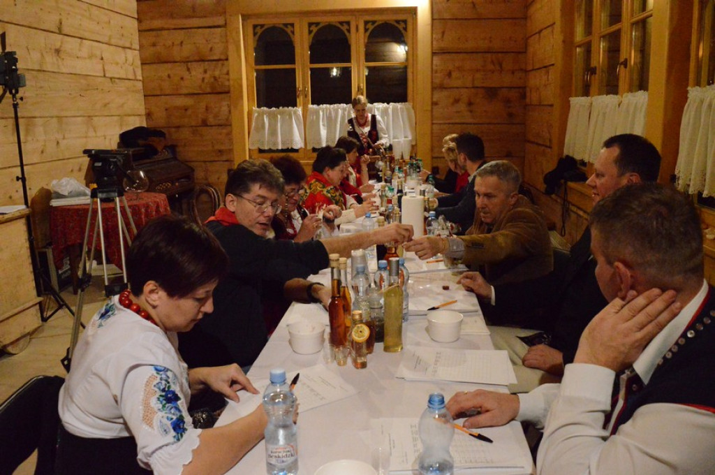 Pigwa, aronia, anyż, kwiat bzu lub truskawka