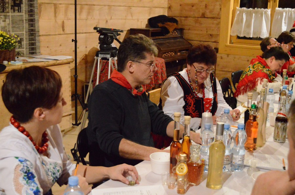 Pigwa, aronia, anyż, kwiat bzu lub truskawka