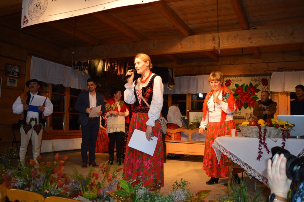 Pigwa, aronia, anyż, kwiat bzu lub truskawka