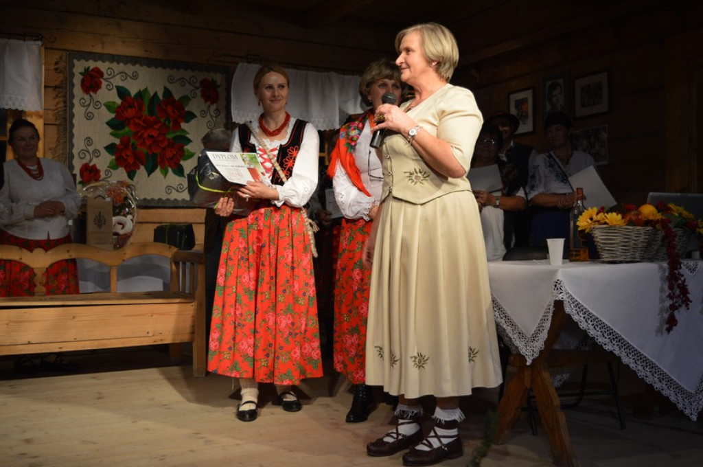 Pigwa, aronia, anyż, kwiat bzu lub truskawka