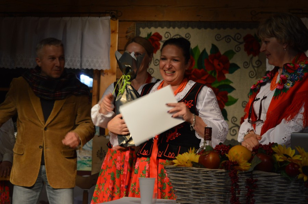 Pigwa, aronia, anyż, kwiat bzu lub truskawka