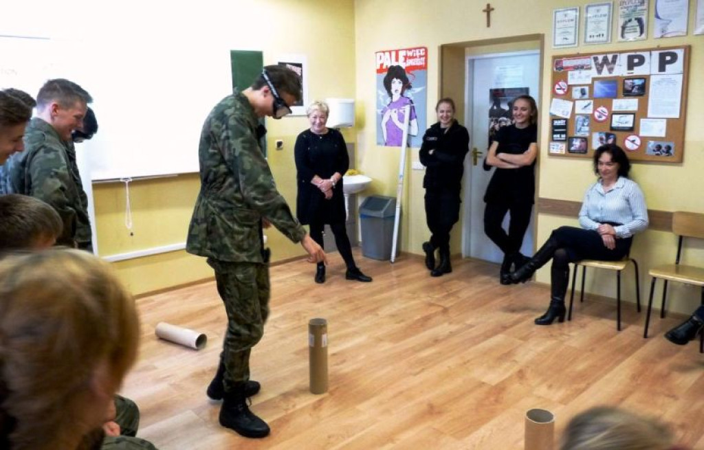 Policja i sanepid u nowotarskich kadetów