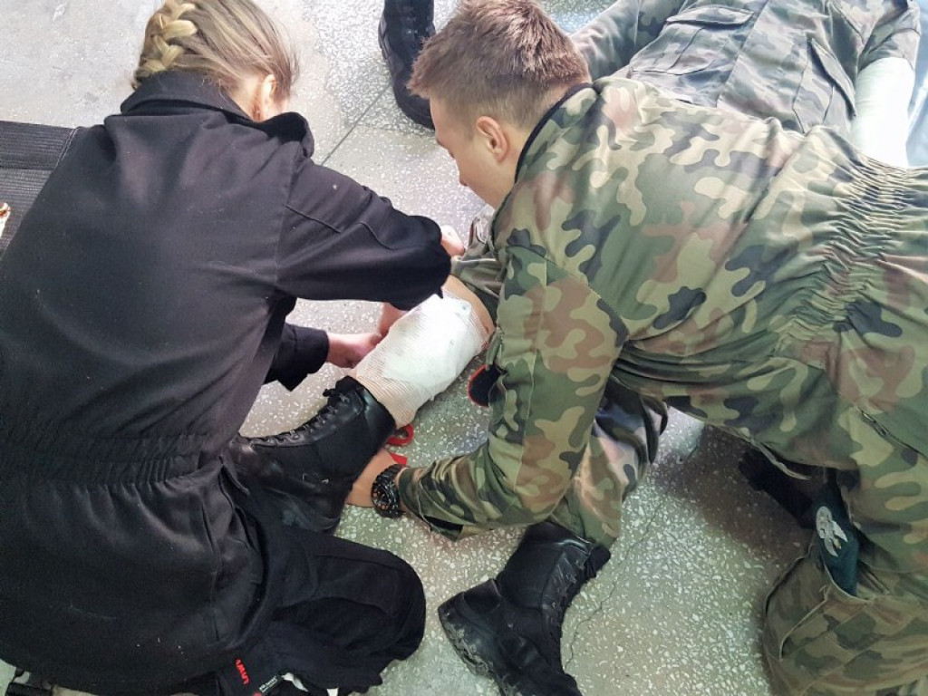 Nowotarscy kadeci w patronackiej jednostce