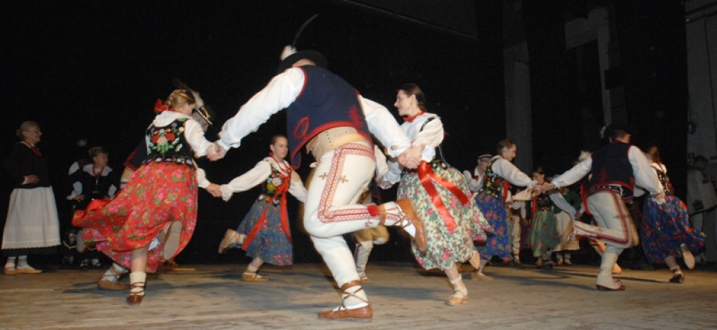 Koncert „Godny cas” na scenie MOK