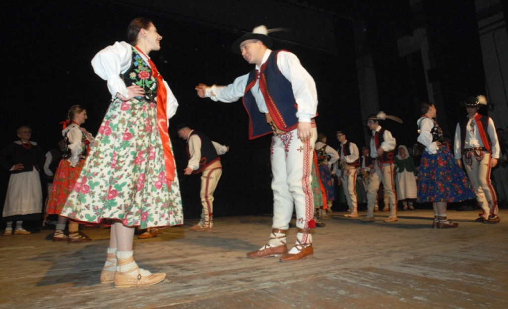 Koncert „Godny cas” na scenie MOK