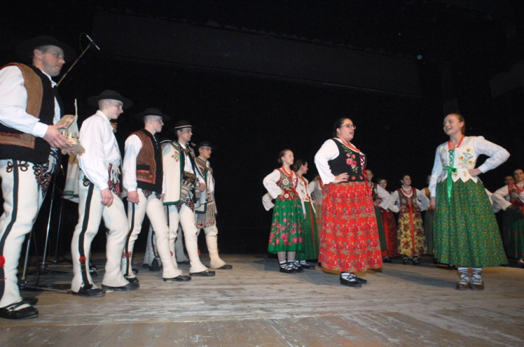 Koncert „Godny cas” na scenie MOK