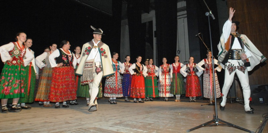 Koncert „Godny cas” na scenie MOK