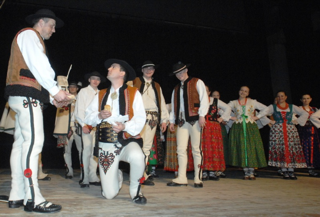 Koncert „Godny cas” na scenie MOK