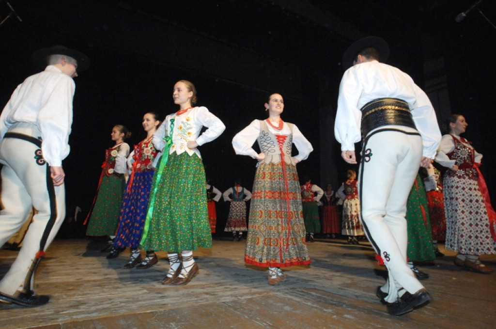 Koncert „Godny cas” na scenie MOK