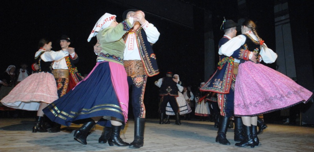 Koncert „Godny cas” na scenie MOK