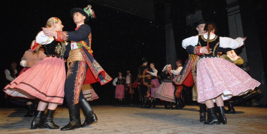 Koncert „Godny cas” na scenie MOK