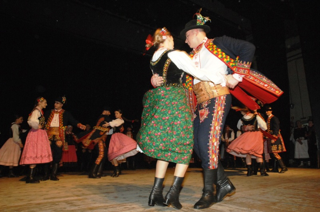 Koncert „Godny cas” na scenie MOK