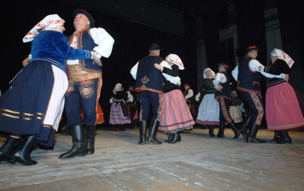 Koncert „Godny cas” na scenie MOK