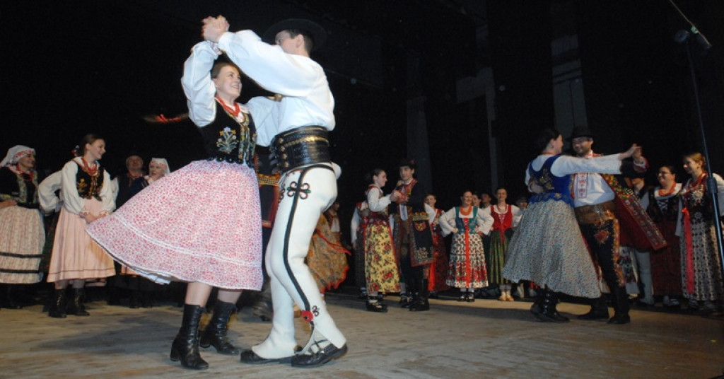 Koncert „Godny cas” na scenie MOK