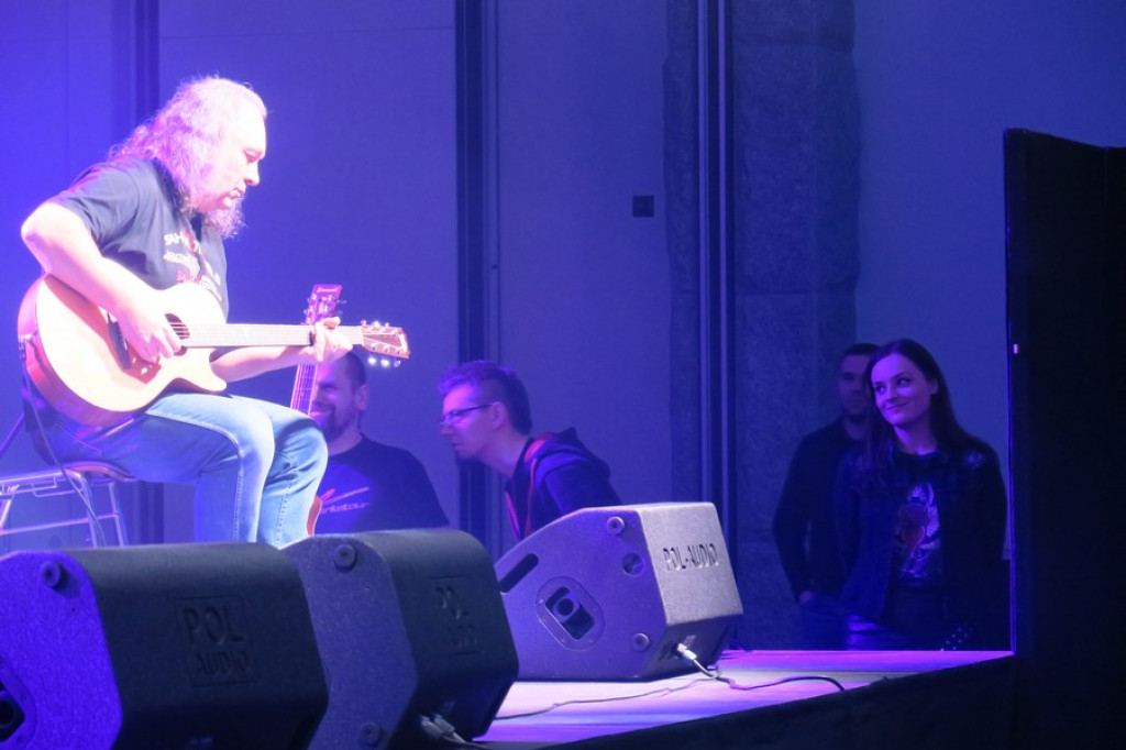 Blues rozbrzmiewał pod Nosalem