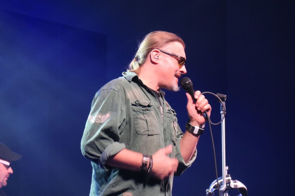 Blues rozbrzmiewał pod Nosalem