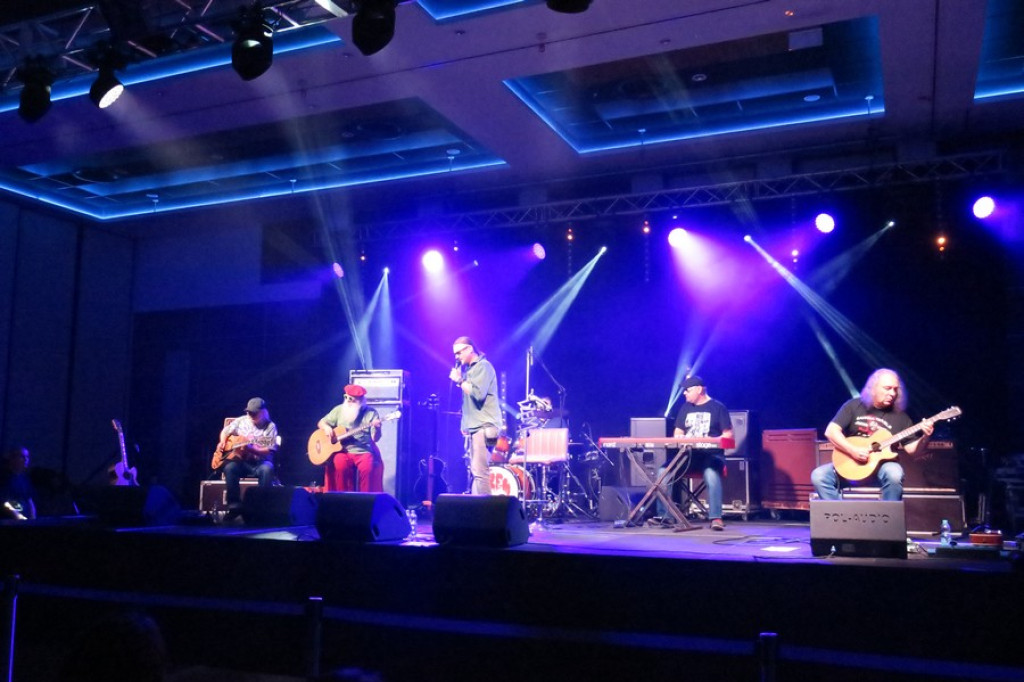 Blues rozbrzmiewał pod Nosalem