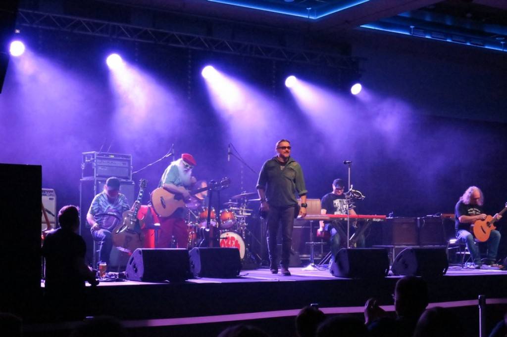 Blues rozbrzmiewał pod Nosalem