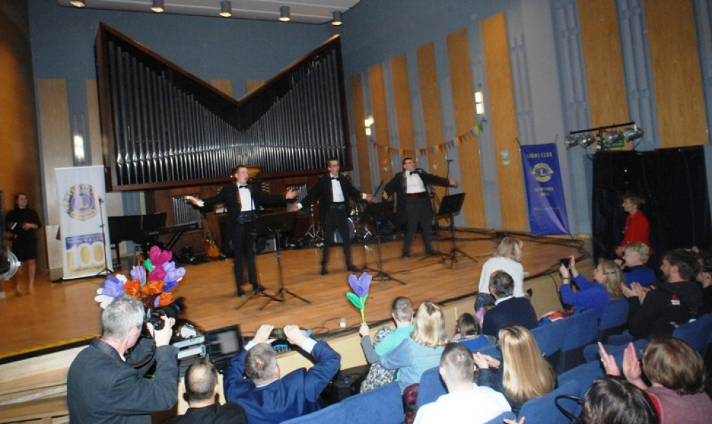 Koncert charytatywny „Zostań przyjacielem Ośrodka” w nowotarskiej szkole muzycznej