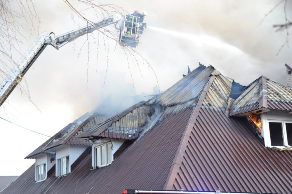 Pożar fabryki tarcz ściernych w Skomielnej Białej