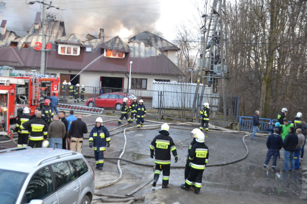 Pożar fabryki tarcz ściernych w Skomielnej Białej