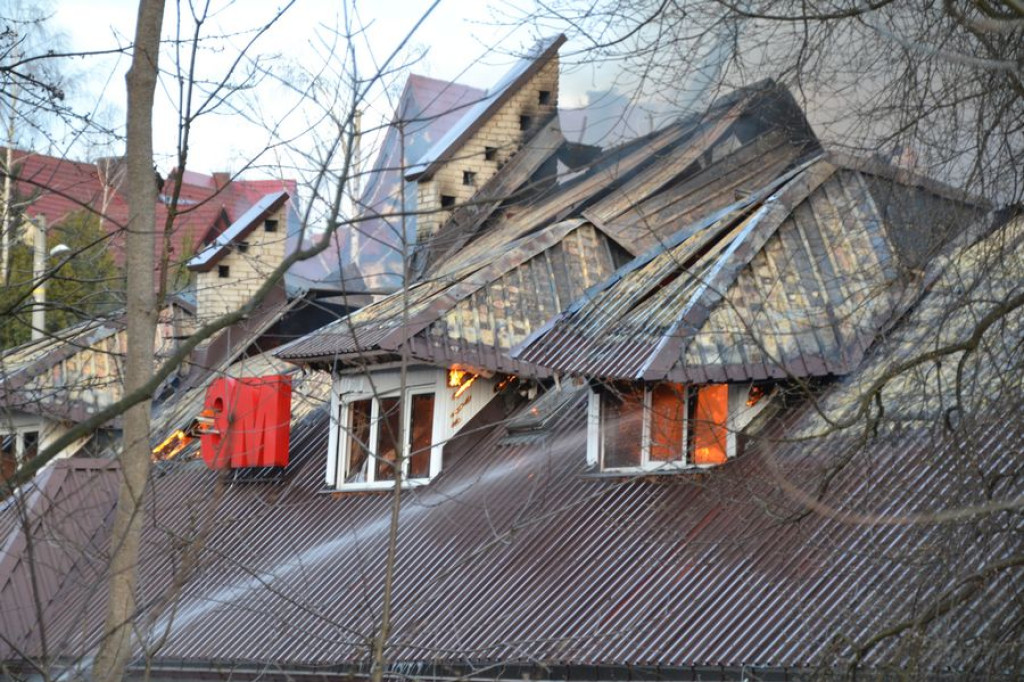 Pożar fabryki tarcz ściernych w Skomielnej Białej