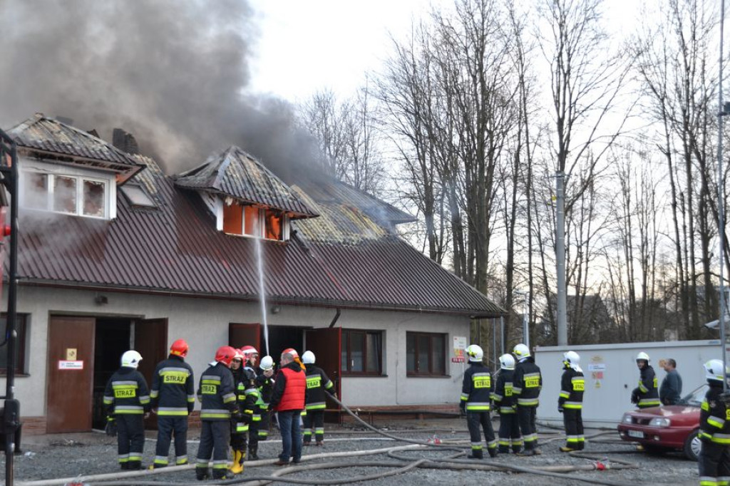 Pożar fabryki tarcz ściernych w Skomielnej Białej