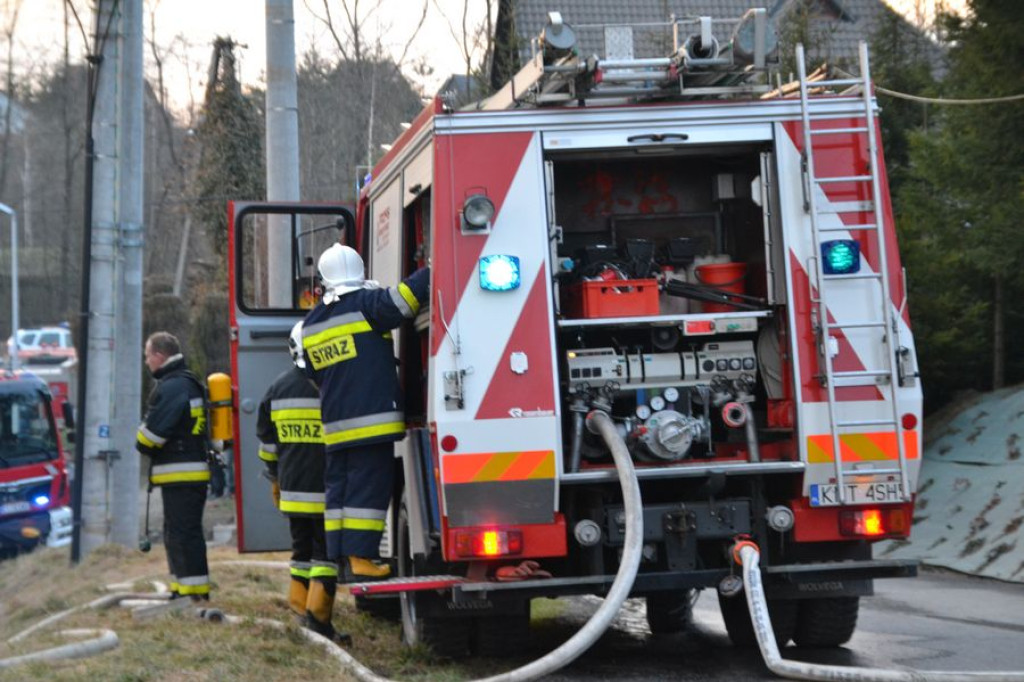 Pożar fabryki tarcz ściernych w Skomielnej Białej