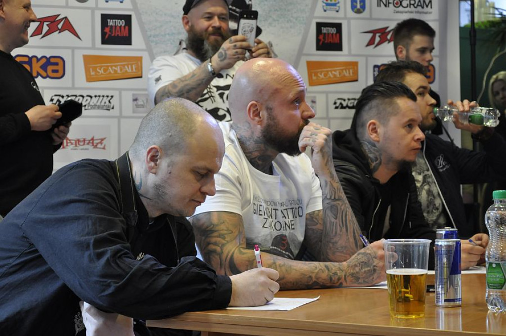 Igły rozgrzane do czerwoności