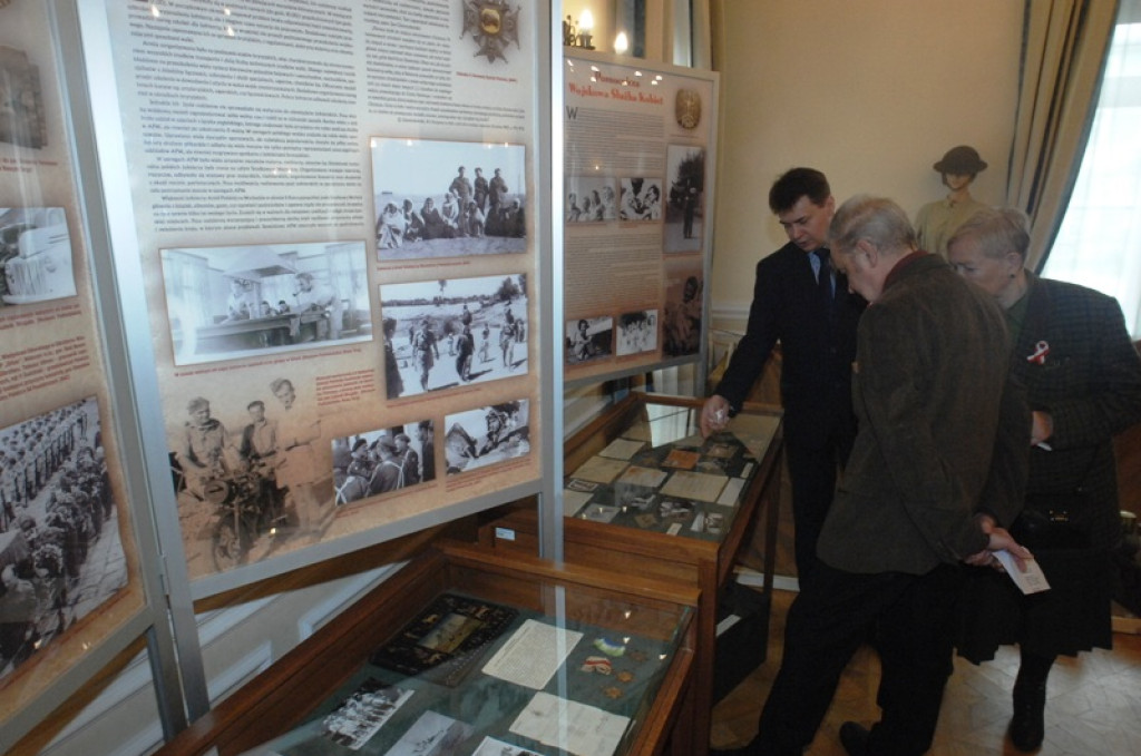 Nowa historyczna wystawa w nowotarskim ratuszu