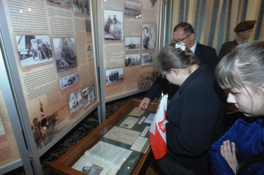 Nowa historyczna wystawa w nowotarskim ratuszu