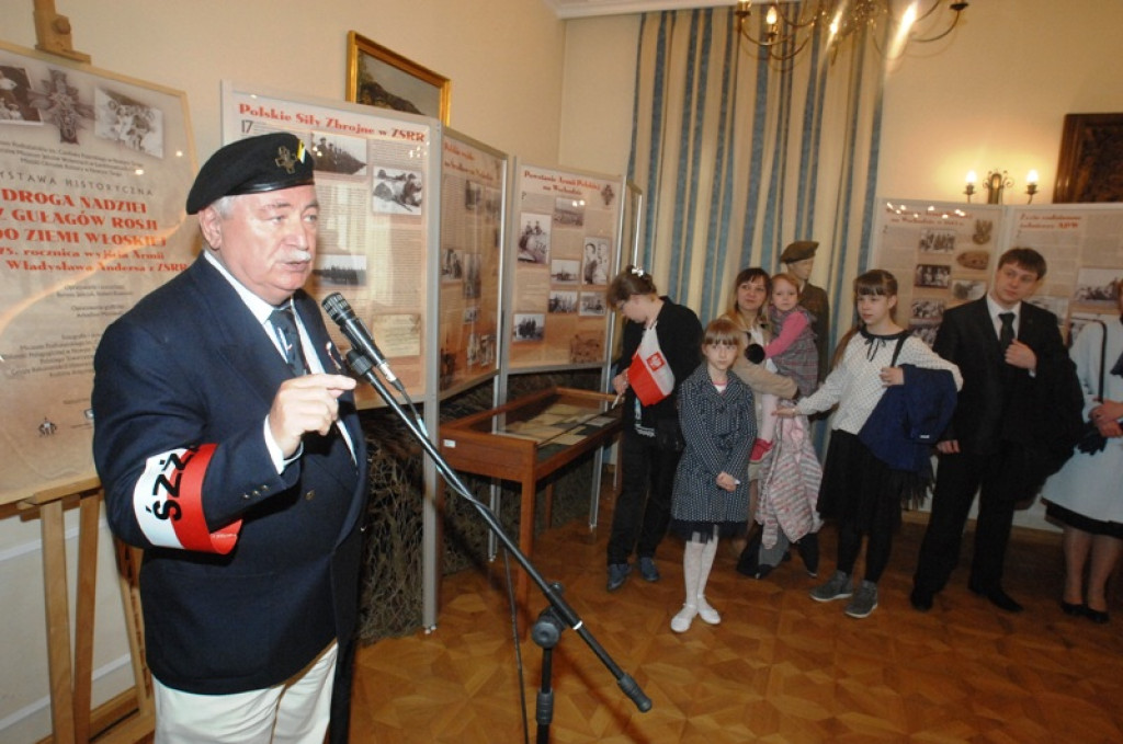 Nowa historyczna wystawa w nowotarskim ratuszu