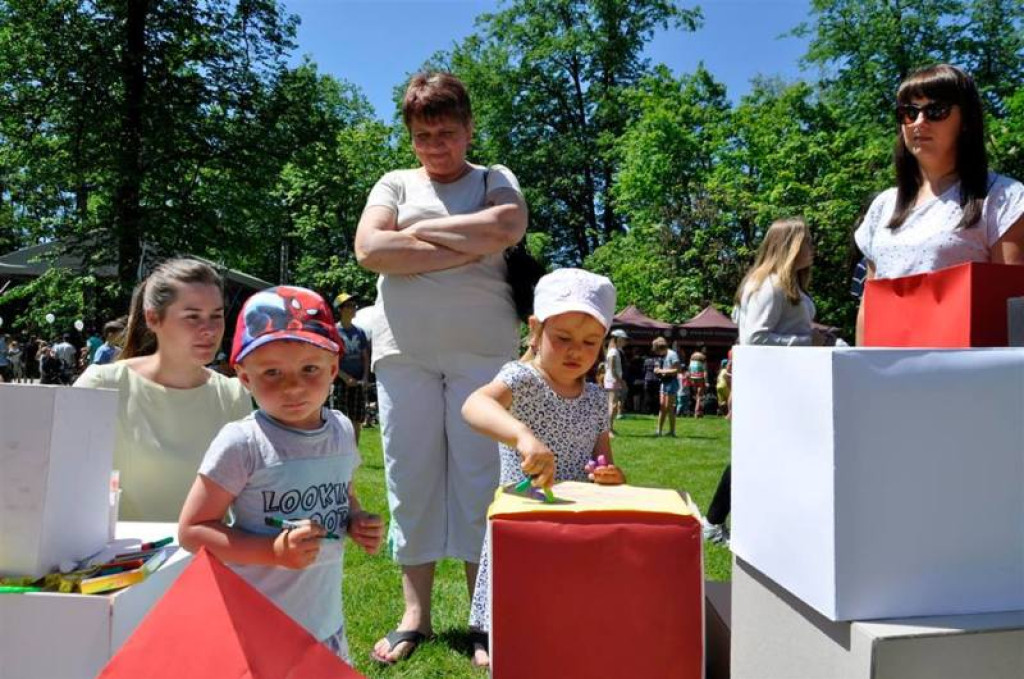 Dzień Dziecka w miejskim parku