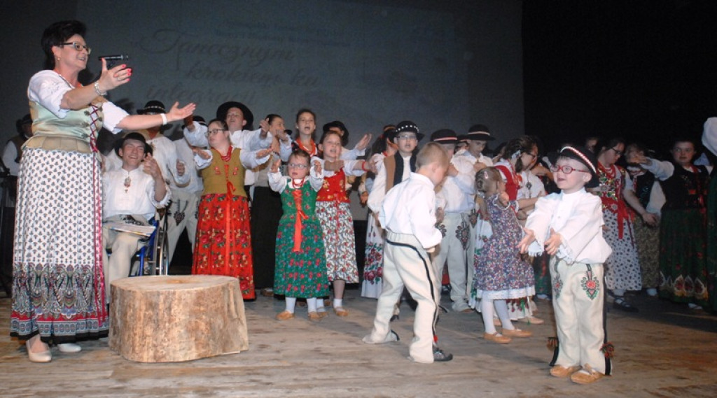 Tanecznym krokiem ku integracji - dwudniowy festiwal w MOK