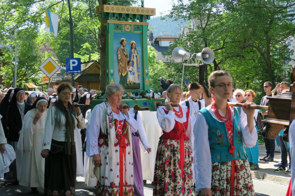 Od Św. Krzyża do Św. Rodziny