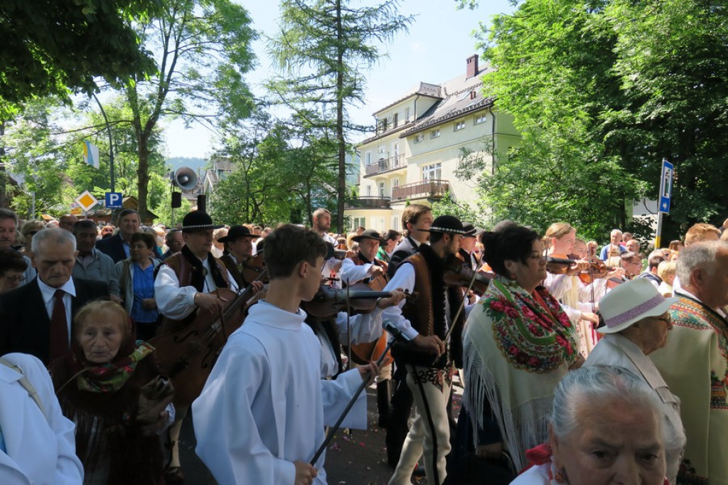 Od Św. Krzyża do Św. Rodziny