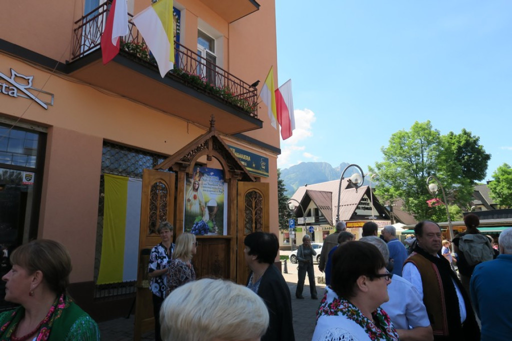 Od Św. Krzyża do Św. Rodziny
