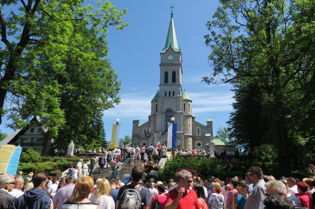 Od Św. Krzyża do Św. Rodziny