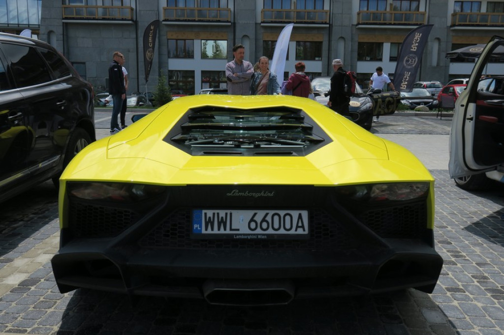 Maserati kontra Rolls-Royce i Lamborghini