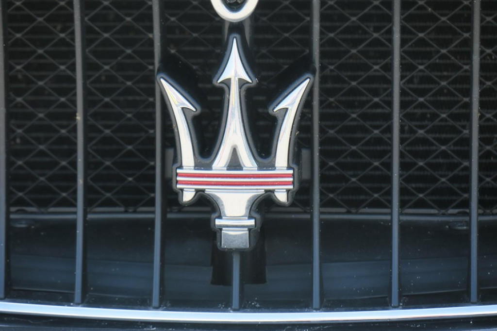 Maserati kontra Rolls-Royce i Lamborghini