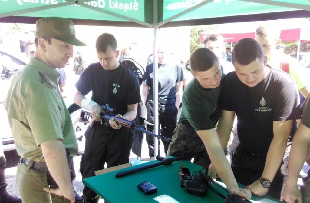 Nowotarscy kadeci na dniu otwartym Szkoły Policji w Katowicach