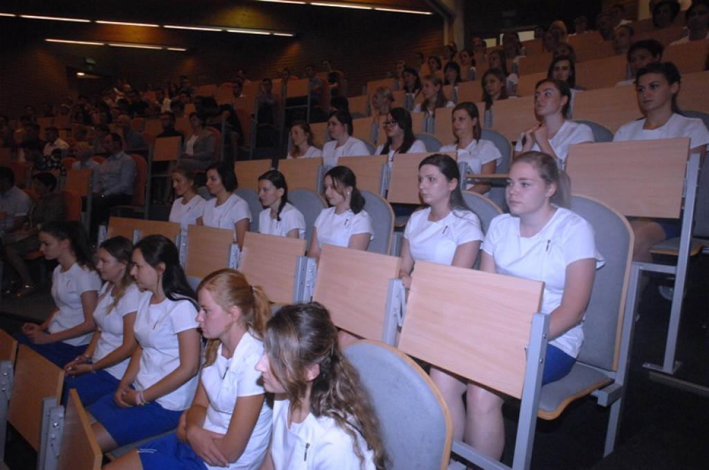 Kolejne czepki nałożone