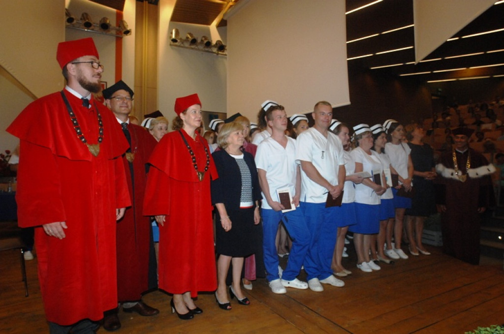 Kolejne czepki nałożone